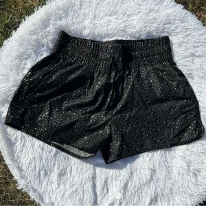 ZYIA Active Black Bubbles Hi-Rise Bomber Shorts Size Medium